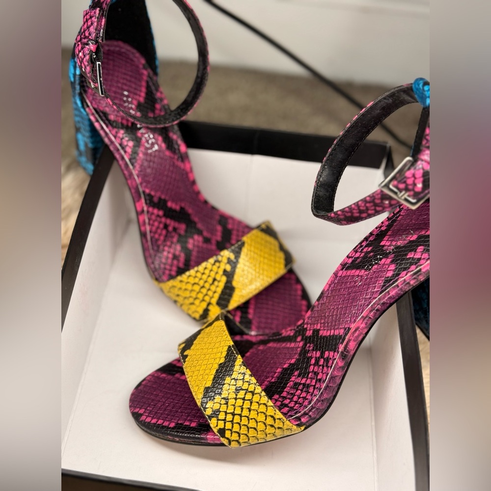 Stylish Pink and Yellow Snake Print Women's Sandals